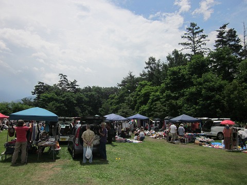 松本市アルプス公園 スタッフブログ イベント報告 東入口フリーマーケット